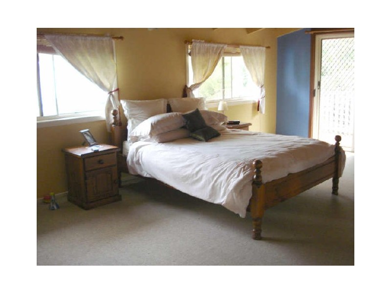 17 Boxsell Rise, Sunrise Beach QLD 4567