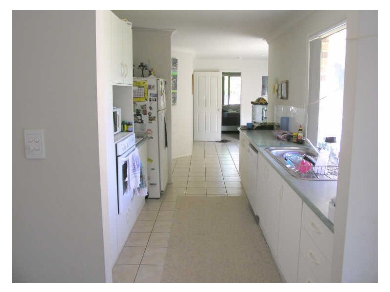 6 Bushlands Dr, Noosaville QLD 4566