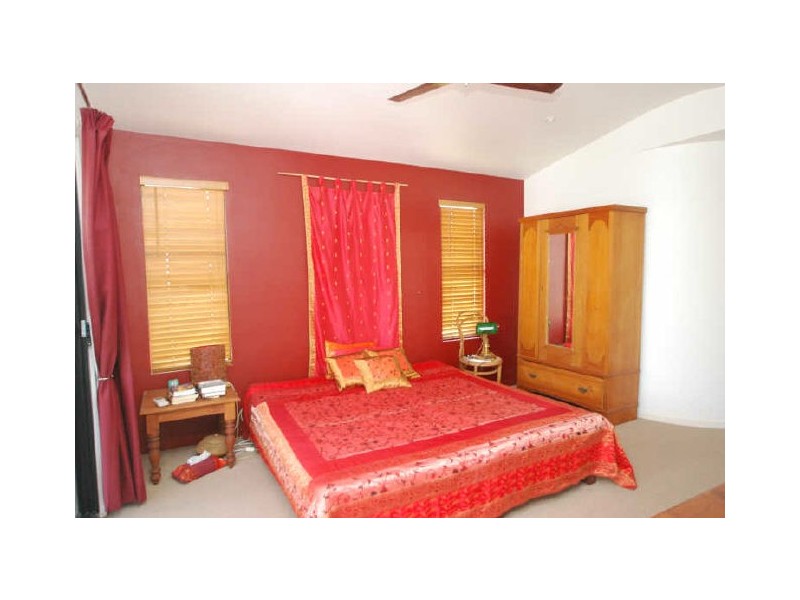 18 Buchanan St, Tewantin QLD 4565