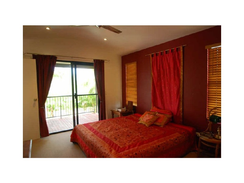 18 Buchanan St, Tewantin QLD 4565