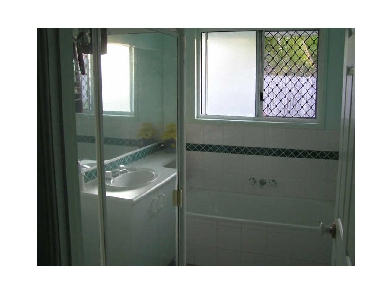 80 Griffith Ave, Tewantin QLD 4565