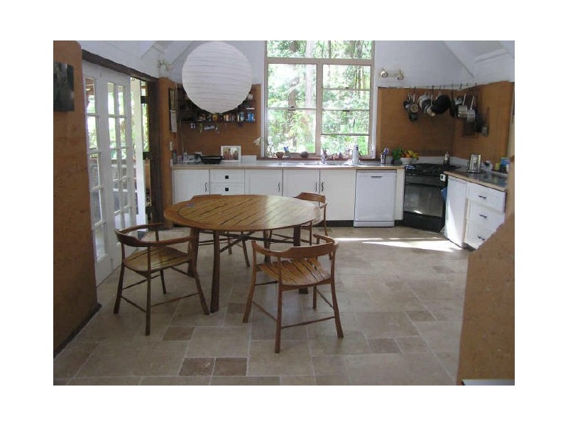 32 McIntyre’s Lane, Tinbeerwah QLD 4563