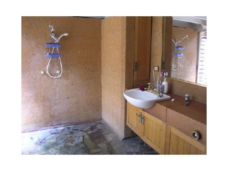 32 McIntyre’s Lane, Tinbeerwah QLD 4563