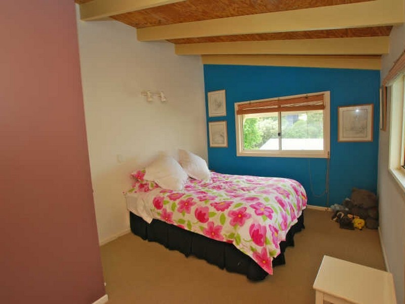 17 Boxsell Rs, Sunrise Beach QLD 4567