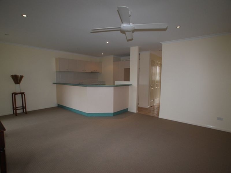 27/18-20 Lake Weyba Dr, Noosaville QLD 4566