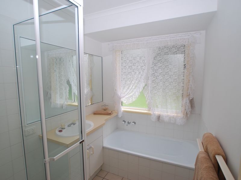 3 Sovereign Ct, Sunrise Beach QLD 4567