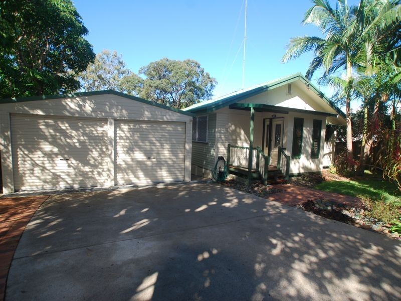 75 Eumundi Rd, Noosaville QLD 4566