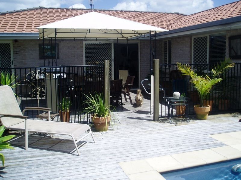 12 Rose Ash Cr, Noosaville QLD 4566