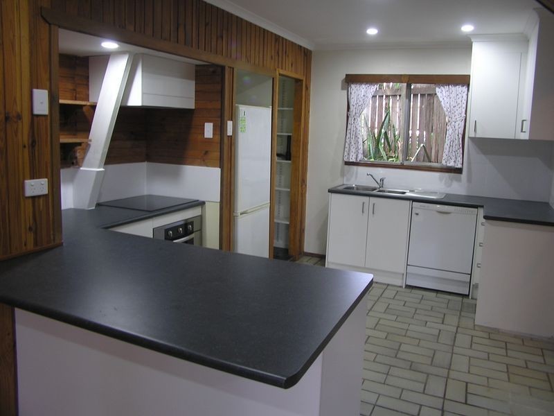 5 Lunar Cr, Noosa Heads QLD 4567