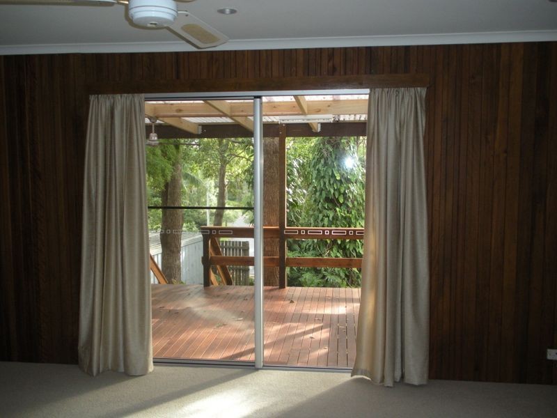 5 Lunar Cr, Noosa Heads QLD 4567