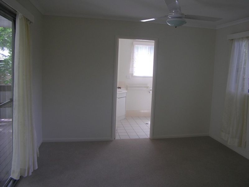 5 Lunar Cr, Noosa Heads QLD 4567