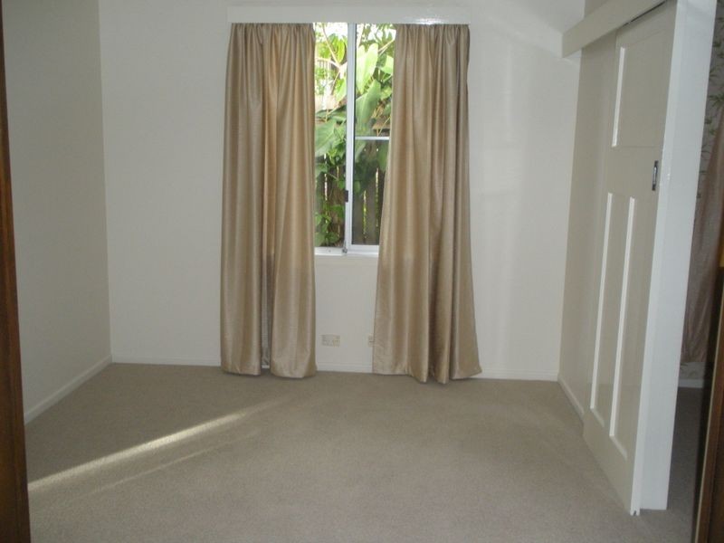 5 Lunar Cr, Noosa Heads QLD 4567