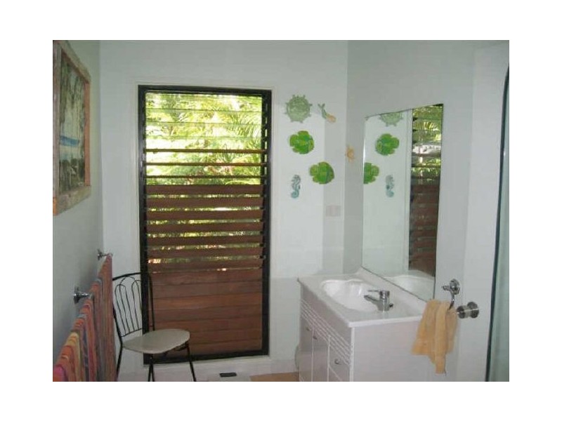 L6 Paperbark Tr, North Shore QLD 4565