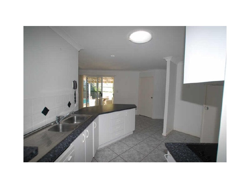 1 Maheno Ct, Sunrise Beach QLD 4567