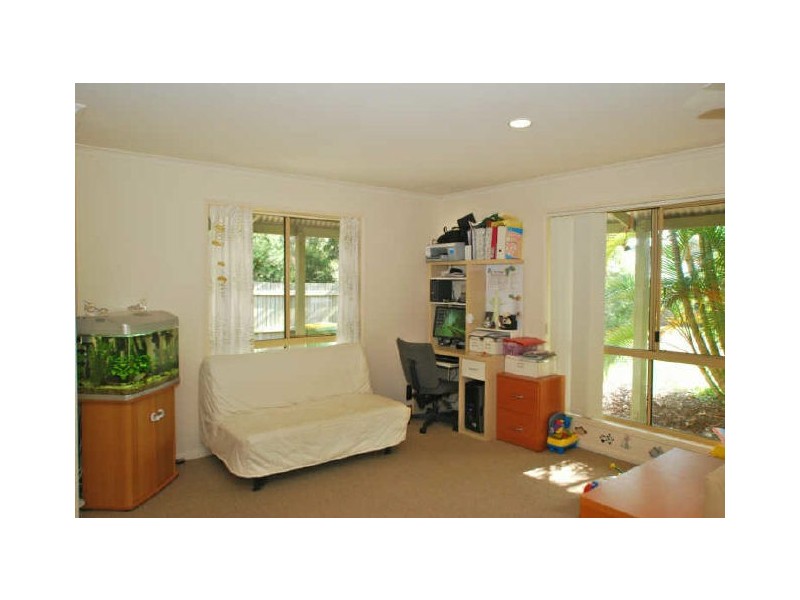 8 Twilight St, Sunrise Beach QLD 4567