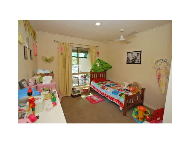 8 Twilight St, Sunrise Beach QLD 4567