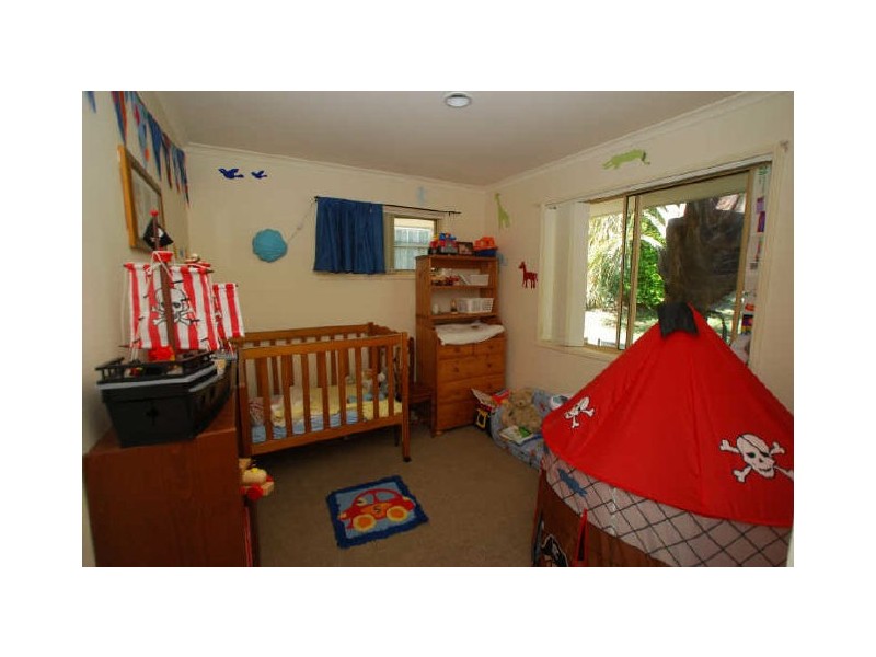 8 Twilight St, Sunrise Beach QLD 4567