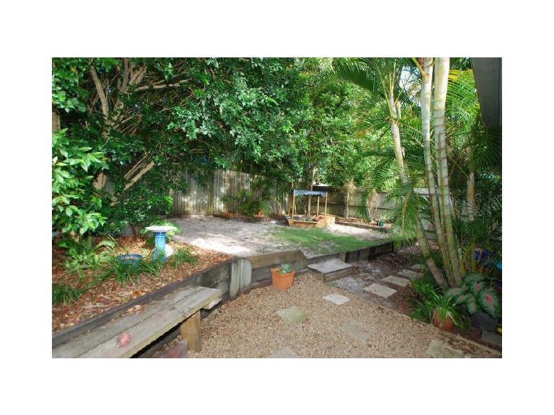 8 Twilight St, Sunrise Beach QLD 4567