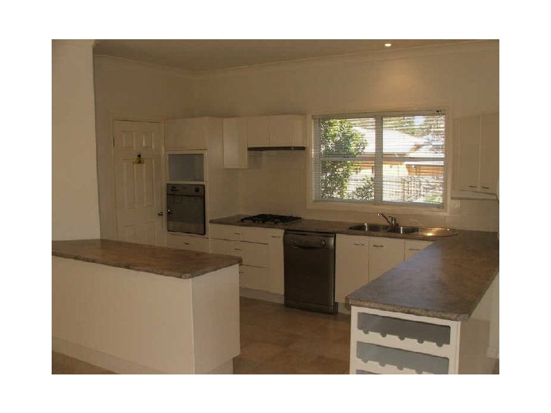 39 Dalmore St, Ashgrove QLD 4060