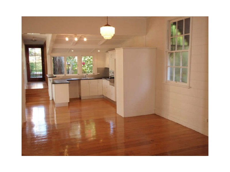 17 Dean Street, Red Hill QLD 4059
