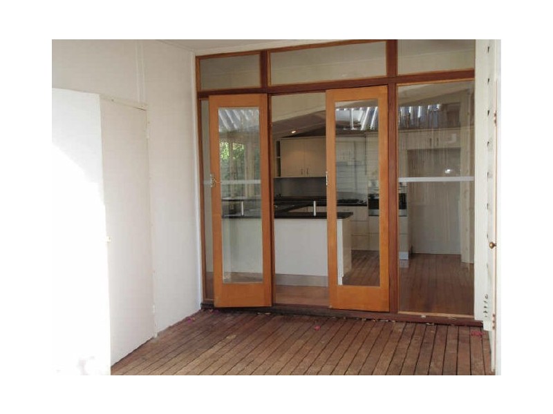 17 Dean Street, Red Hill QLD 4059