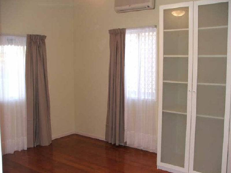 86 Windsor Road, Red Hill QLD 4059