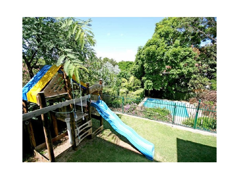 63 Boundary Road, Bardon QLD 4065
