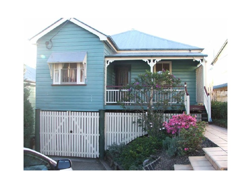 17 Thorn Street, Red Hill QLD 4059