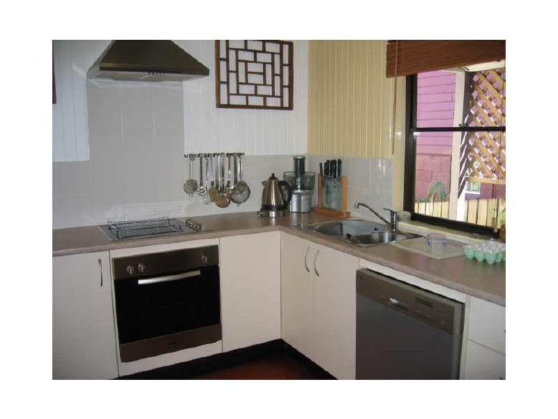 16 Zig Zag Street, Red Hill QLD 4059