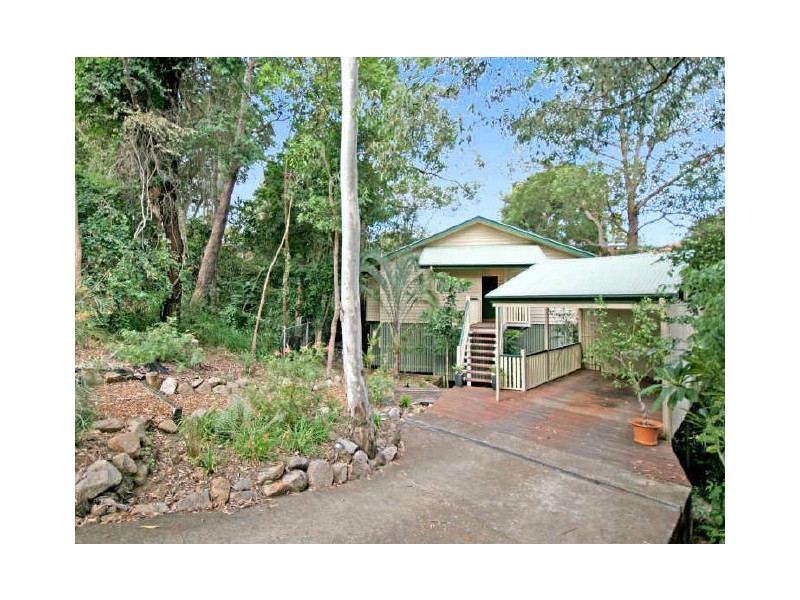 9 Grand Parade, Ashgrove QLD 4060