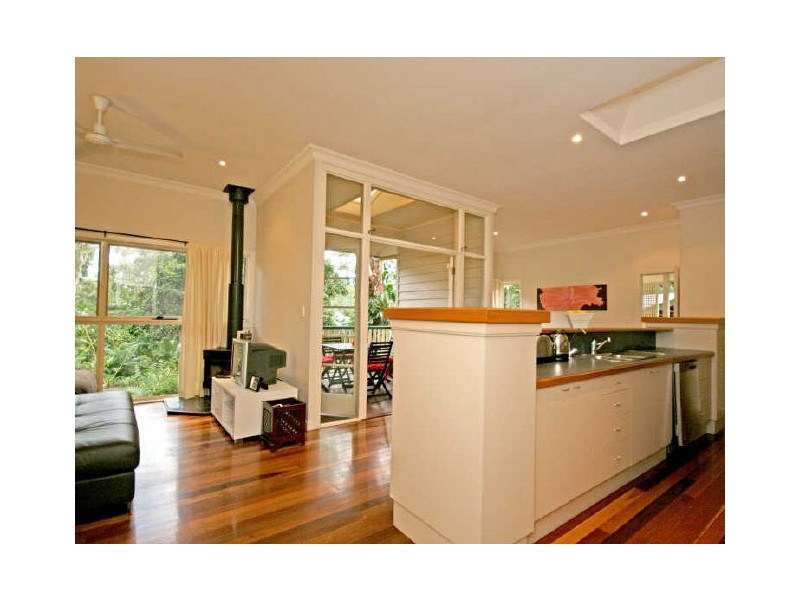 9 Grand Parade, Ashgrove QLD 4060