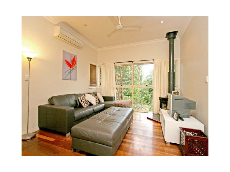 9 Grand Parade, Ashgrove QLD 4060