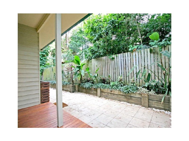 9 Grand Parade, Ashgrove QLD 4060