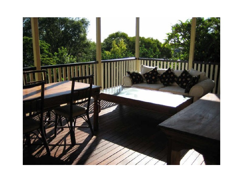 95a Bowman Parade, Bardon QLD 4065
