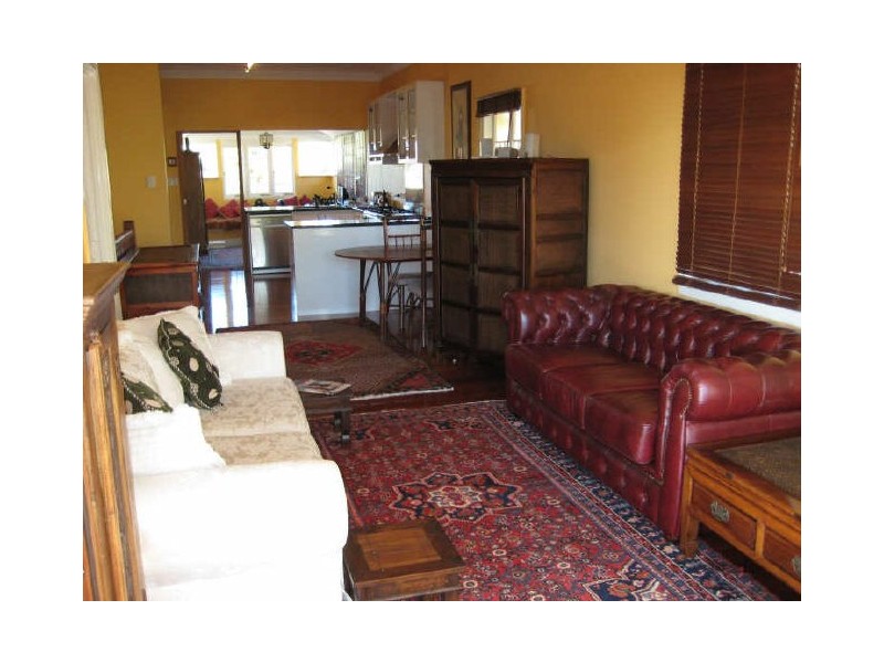 95a Bowman Parade, Bardon QLD 4065