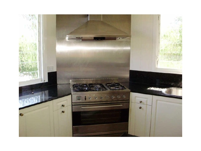 9 The Drive, Bardon QLD 4065