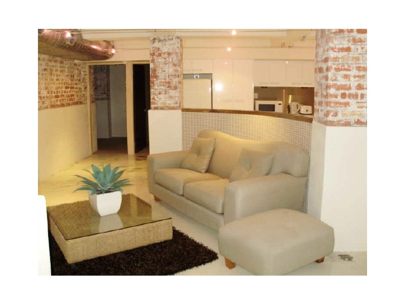 360b Enoggera Rd, Newmarket QLD 4051