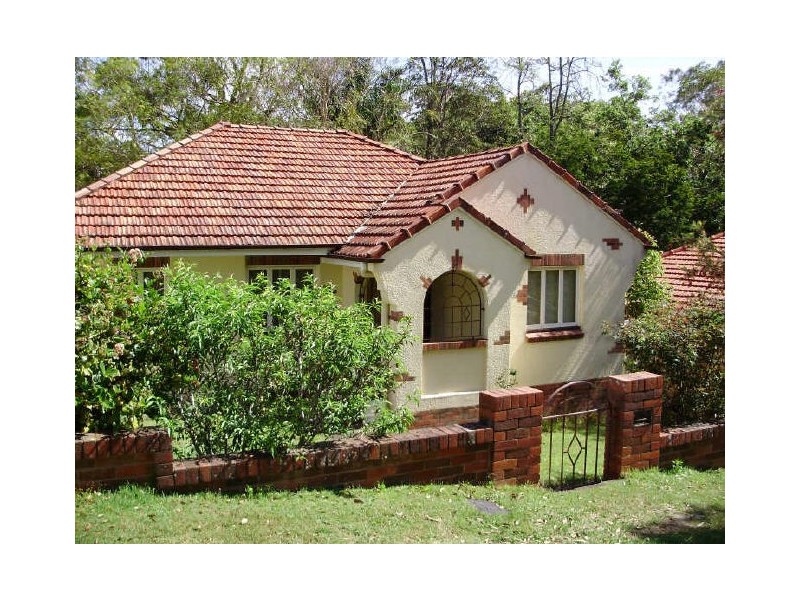19 Burnham Road, Bardon QLD 4065