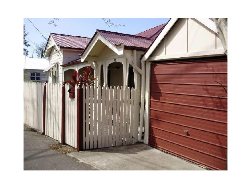 37 Macgregor Terrace, Bardon QLD 4065