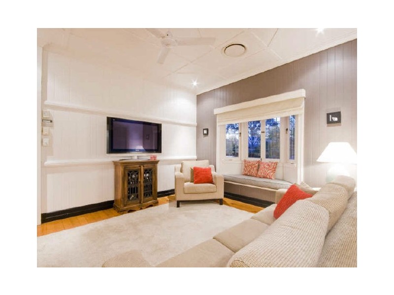 73 McLean Parade, Ashgrove QLD 4060