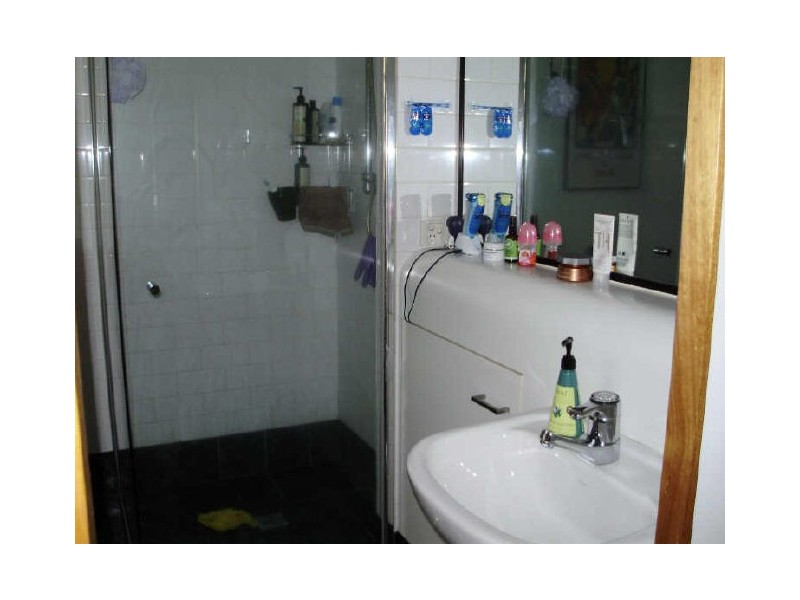 3/8 Waterworks Road, Red Hill QLD 4059