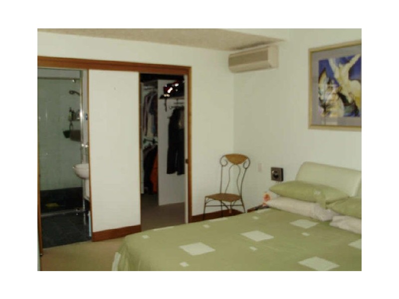 3/8 Waterworks Road, Red Hill QLD 4059