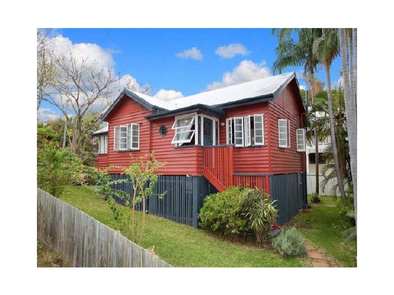 2 Gray Street, Red Hill QLD 4059