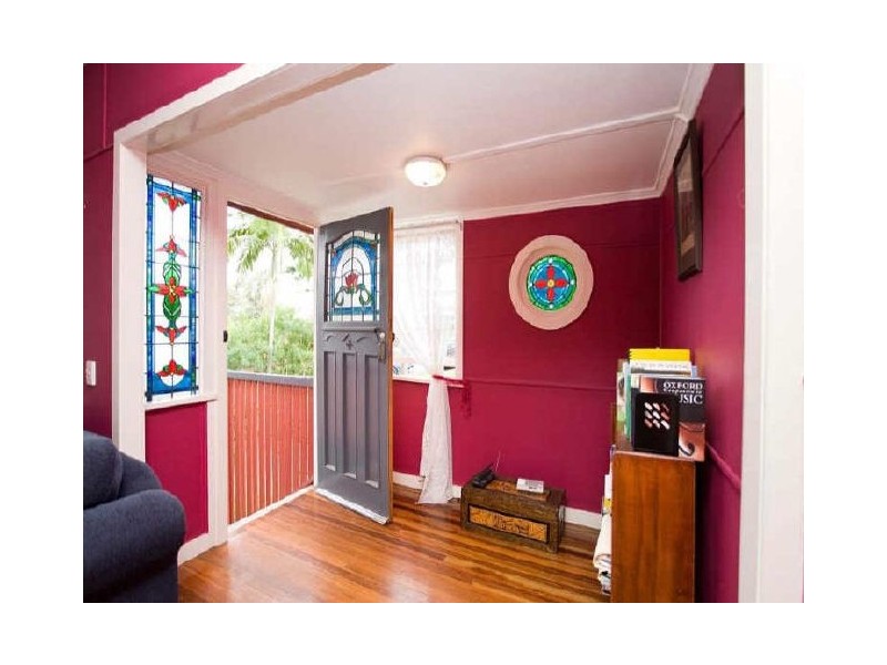 2 Gray Street, Red Hill QLD 4059
