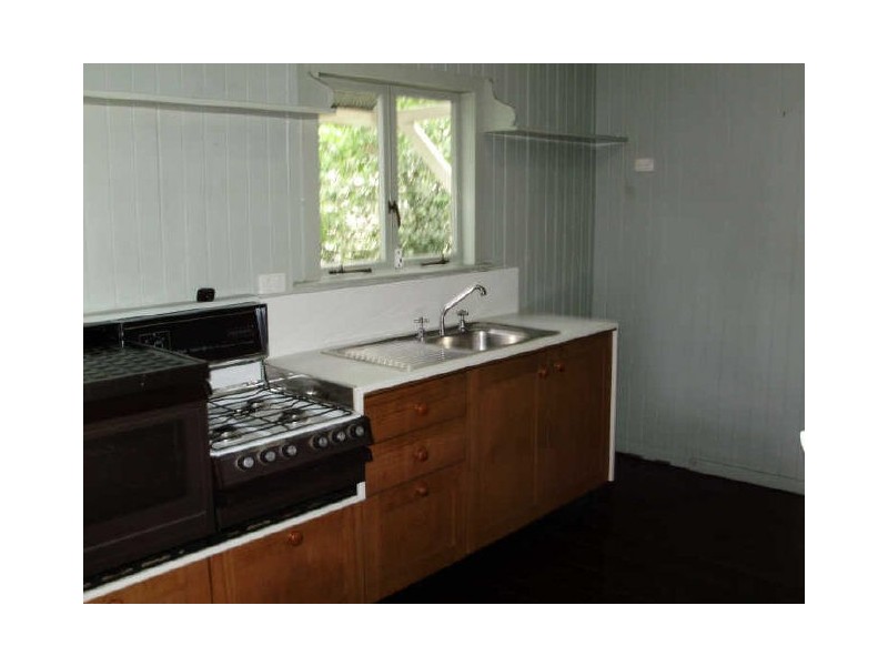 16 Hetherington Street, Herston QLD 4006