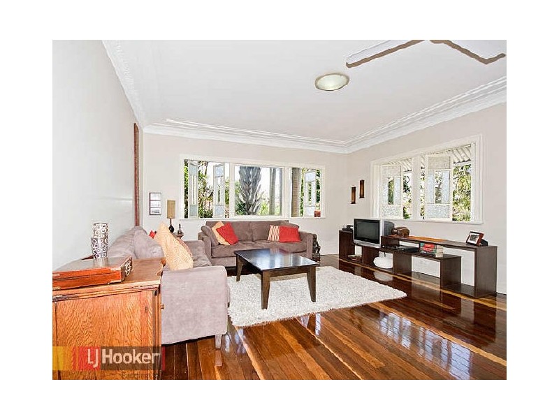 286 Banks Street, Ashgrove QLD 4060