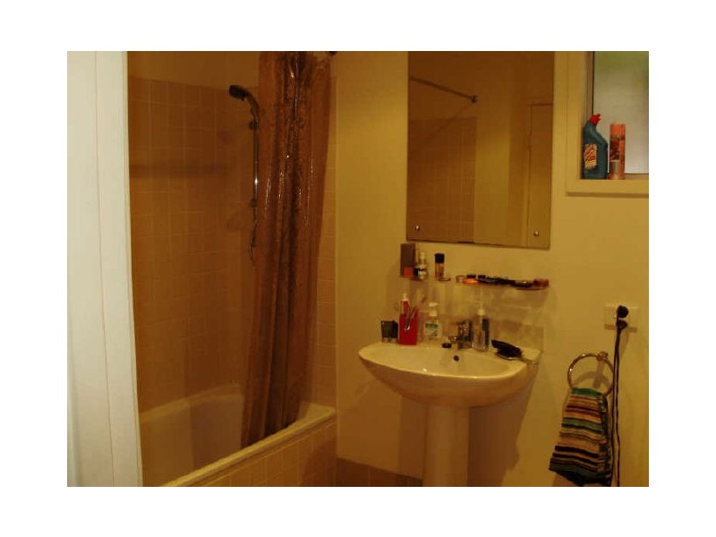 2/23 Glassey Street, Red Hill QLD 4059