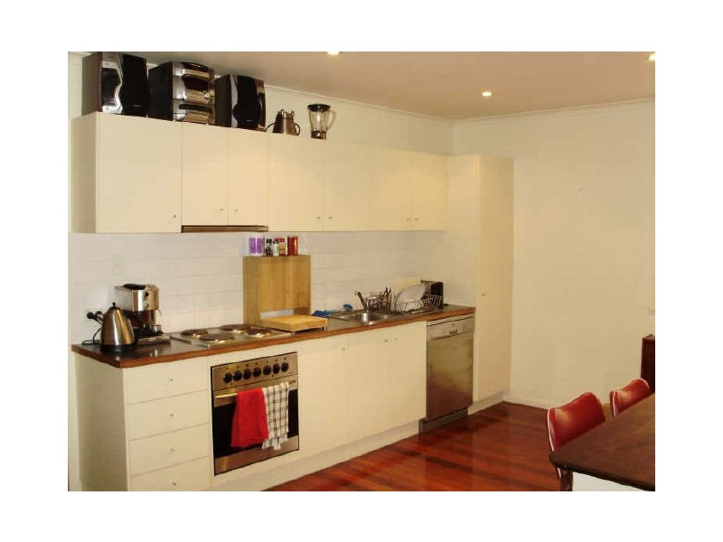 2/23 Glassey Street, Red Hill QLD 4059