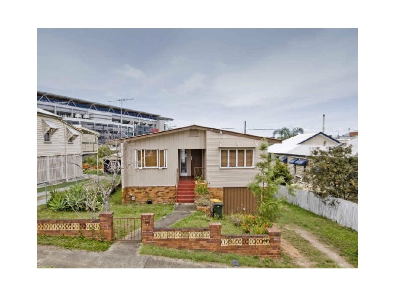 6 Blaxland Street, Milton QLD 4064