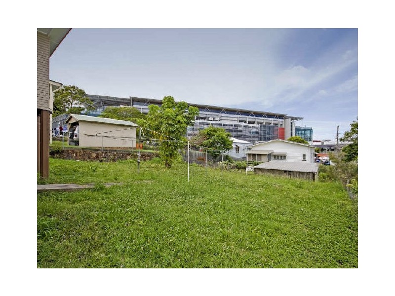 6 Blaxland Street, Milton QLD 4064